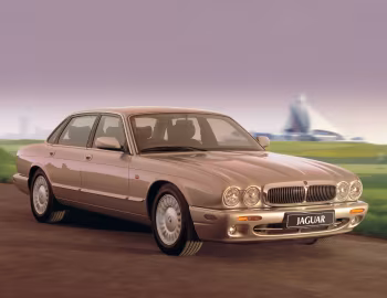 Jaguar XJ8 [UK-spec] (X300) '1997–2003