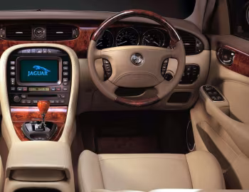Panel frontal Jaguar XJ8 LWB [UK-spec] (X350) '2004–07