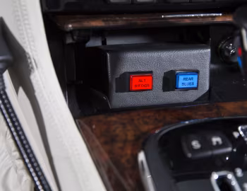 Interior Jaguar XJ8 LWB Armoured (X350) '2005–07