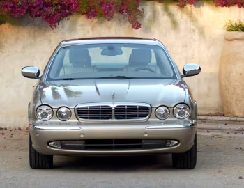 2004–07 Jaguar XJ8 Vanden Plas [North America] (X350) '2003–07