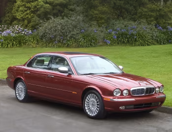 2004–07 Jaguar XJ8 Vanden Plas [North America] (X350) '2003–07