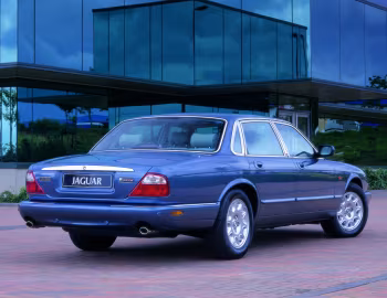 Jaguar XJ Executive [UK-spec] (X308) '1997–2003
