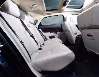 Interior Jaguar XJ L Autobiography [UK-spec] (X351) '2015–19