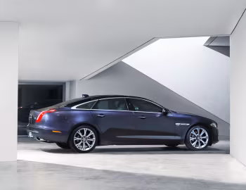 Jaguar XJ L Autobiography [UK-spec] (X351) '2015–19
