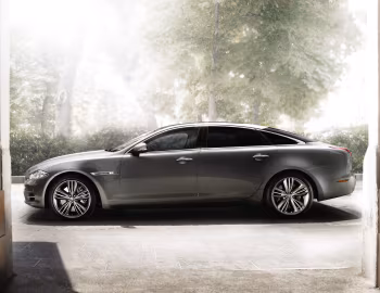 Jaguar XJ Sentinel (X351) '2010–15
