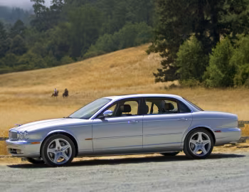 2004–07 Jaguar XJ Super V8 [North America] (X350) '2003–07