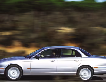 2004–07 Jaguar XJ Super V8 [North America] (X350) '2003–07
