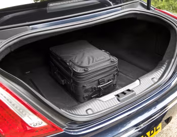 Ambos Jaguar XJL [UK-spec] (X351) '2010–15