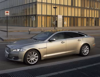 Jaguar XJL [Worldwide] (X351) '2009–15