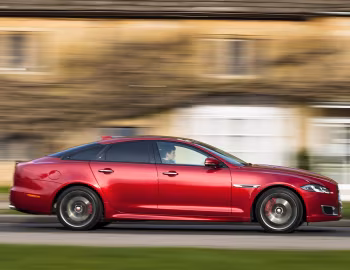 Jaguar XJR [UK-spec] (X351) '2015–19
