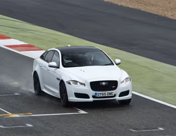 Jaguar XJR [UK-spec] (X351) '2015–19