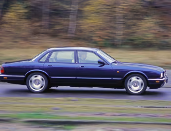 Jaguar XJR [UK-spec] (X300) '1994–97