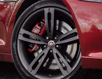 Jaguar XJR [UK-spec] (X351) '2015–19