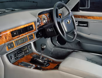 Panel frontal Jaguar XJR-S 6.0 by JaguarSport [UK-spec] '1991–93