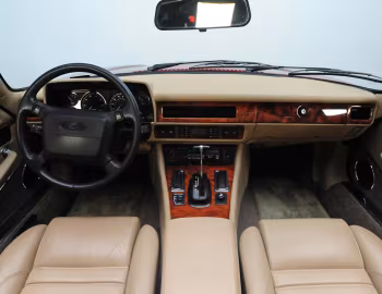 Panel frontal 1992–93 Jaguar XJS Convertible [North America] '1991–93