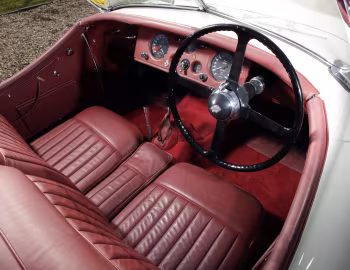 Interior Jaguar XK120 Roadster [UK-spec] '1950–54