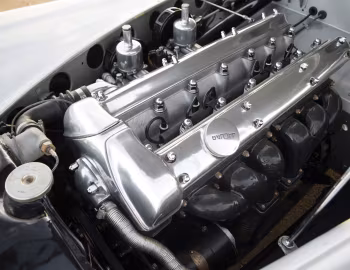 Bajo el capó Jaguar XK120 Alloy Roadster [UK-spec] '1948–50