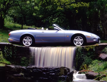 Jaguar XK8 Convertible [UK-spec] (X100) '1996–2000