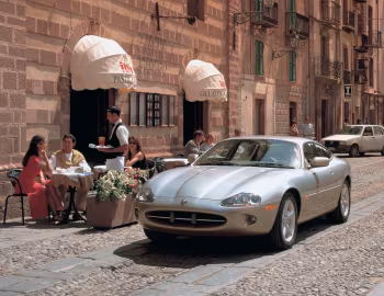 Jaguar XK8 Coupe [UK-spec] (X100) '1996–2000