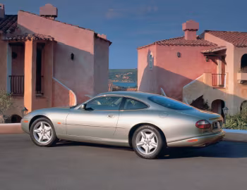 Jaguar XK8 Coupe [UK-spec] (X100) '1996–2000