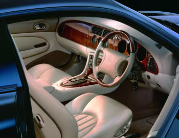 Interior Jaguar XK8 Coupe [UK-spec] (X100) '1996–2000