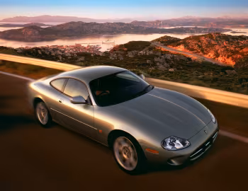 Jaguar XK8 Coupe [UK-spec] (X100) '1996–2000