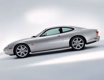 Jaguar XK8 Coupe [UK-spec] (X100) '2003–04
