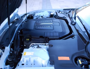 Bajo el capó Jaguar XK Convertible '2009–11