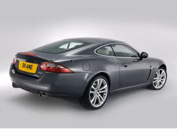 Jaguar XK Coupe [UK-spec] '2006–09