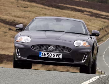 Jaguar XK Coupe [UK-spec] '2009–11