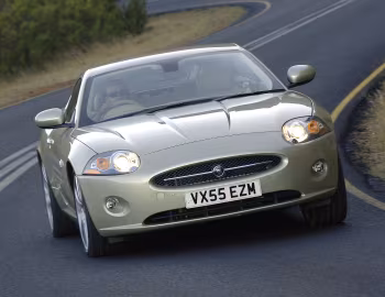 Jaguar XK Coupe [UK-spec] '2006–09