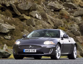Jaguar XK Coupe [UK-spec] '2009–11