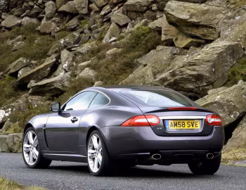 Jaguar XK Coupe [UK-spec] '2009–11