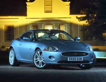 Jaguar XK Coupe [UK-spec] '2006–09
