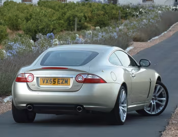 Jaguar XK Coupe [UK-spec] '2006–09
