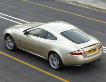 Jaguar XK Coupe [UK-spec] '2006–09