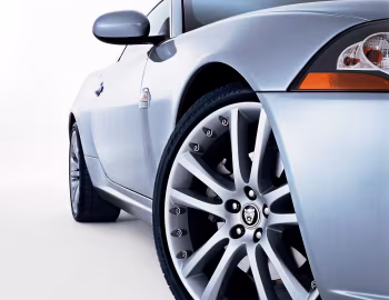 Jaguar XK Coupe [UK-spec] '2006–09