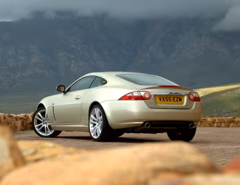 Jaguar XK Coupe [UK-spec] '2006–09