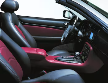 Interior Jaguar XKR Convertible '2003–04