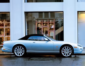 Jaguar XKR Convertible [UK-spec] (X100) '2004–05