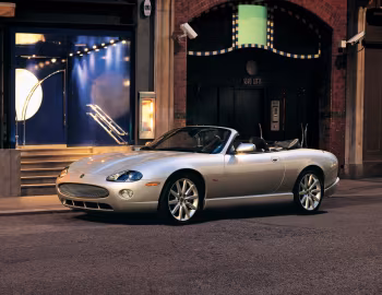 Jaguar XKR Convertible [Worldwide] '2004–06