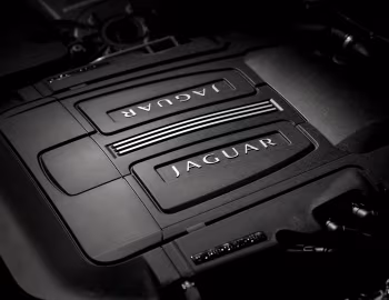 Bajo el capó 2010–11 Jaguar XKR Convertible [North America] '2009–11