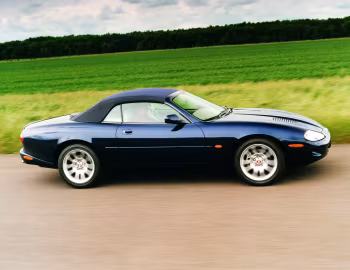 Jaguar XKR Convertible [UK-spec] (X100) '1998–2000