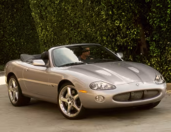 2001–02 Jaguar XKR Convertible [North America] (X100) '2000–02