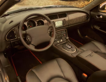 Panel frontal 2001–02 Jaguar XKR Convertible [North America] (X100) '2000–02