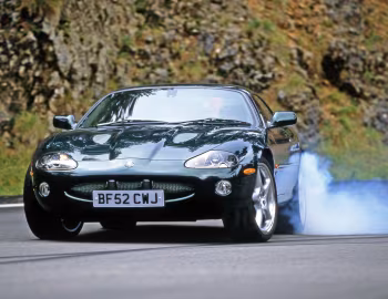 Jaguar XKR Coupe R Performance [UK-spec] (X100) '2000–02