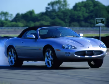 Jaguar XKR Silverstone Convertible [Worldwide] '2000–01
