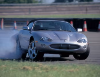 Jaguar XKR Silverstone Convertible [Worldwide] '2000–01