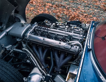 Sous la capuche Jaguar XKSS (XKSS707) '1957