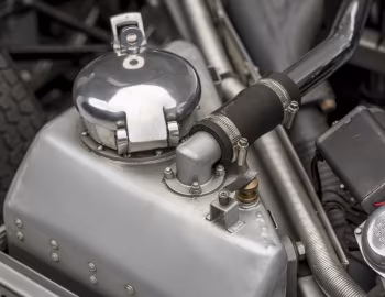 Sous la capuche Jaguar XKSS (XKSS713) '1957